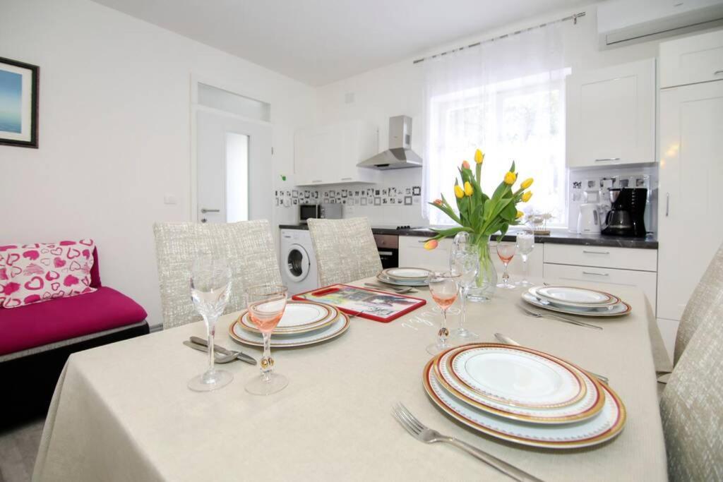 Apartman Buki **** Split Zewnętrze zdjęcie