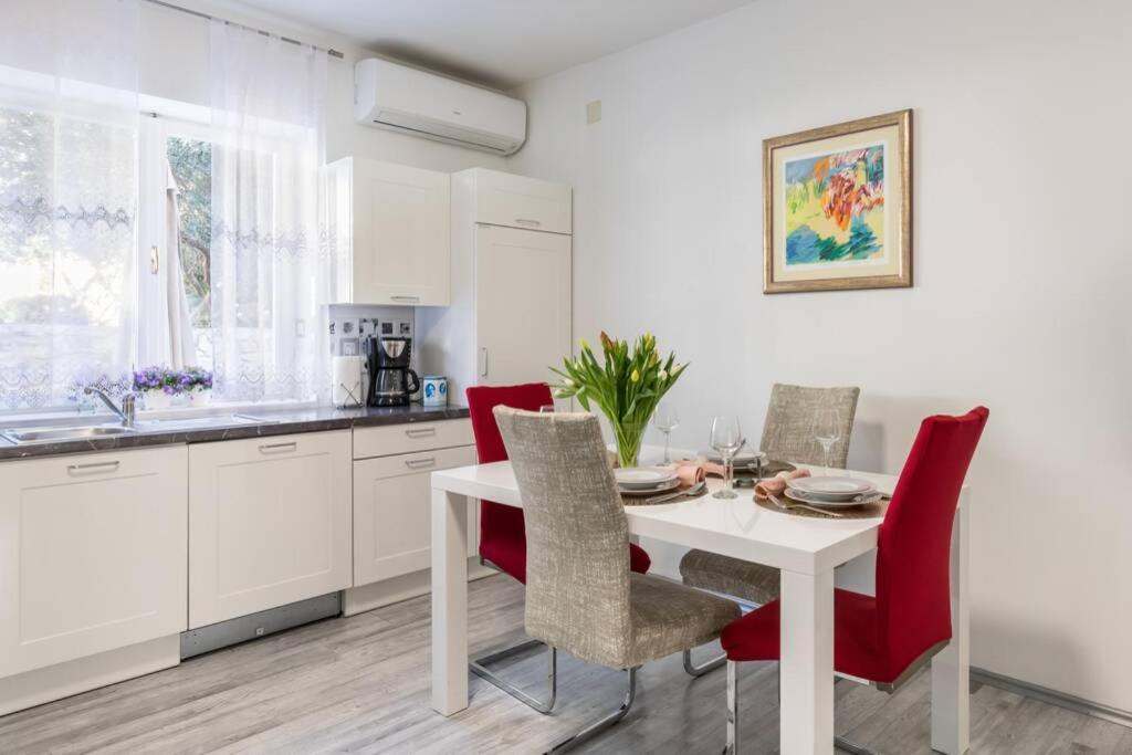 Apartman Buki **** Split Zewnętrze zdjęcie