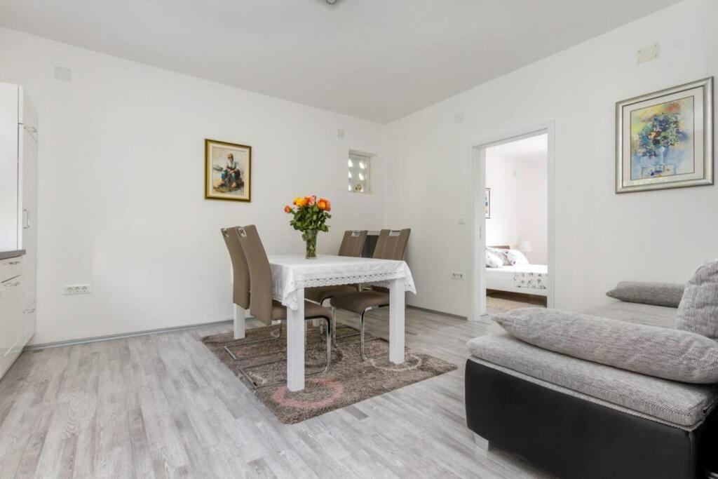 Apartman Buki **** Split Zewnętrze zdjęcie