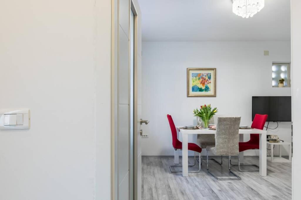 Apartman Buki **** Split Zewnętrze zdjęcie