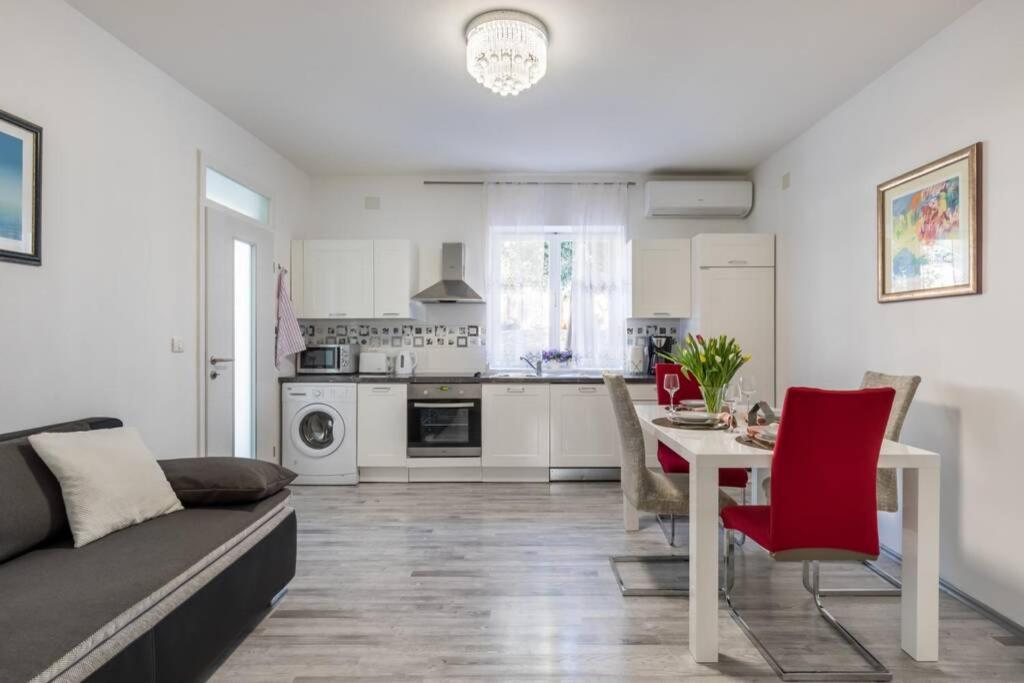 Apartman Buki **** Split Zewnętrze zdjęcie